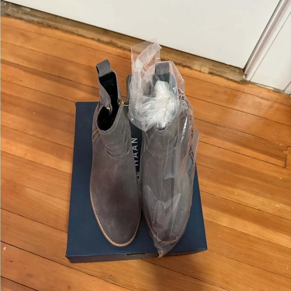 Cole Haan Gray Suede Ankle Boots 7.5 NWB - Picture 3 of 4